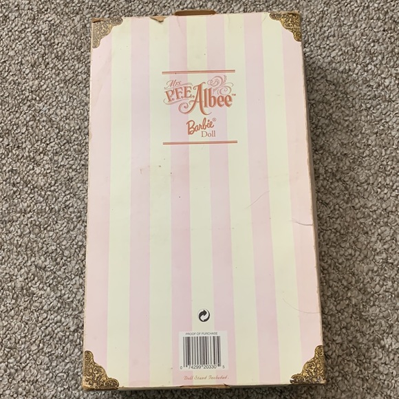 Never been open Avon Barbie - Picture 5 of 5